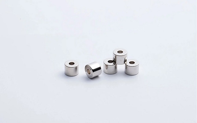 Manufacturing Process of Sintered Rare Earth Magnets